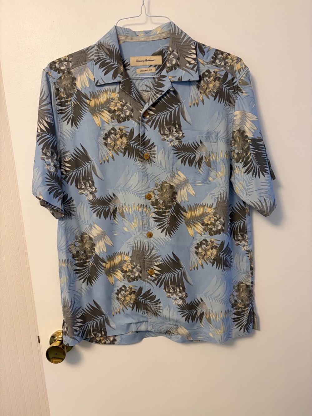 Tommy Bahama Light Blue Tropical Leaf & Floral Camp Shirt size S